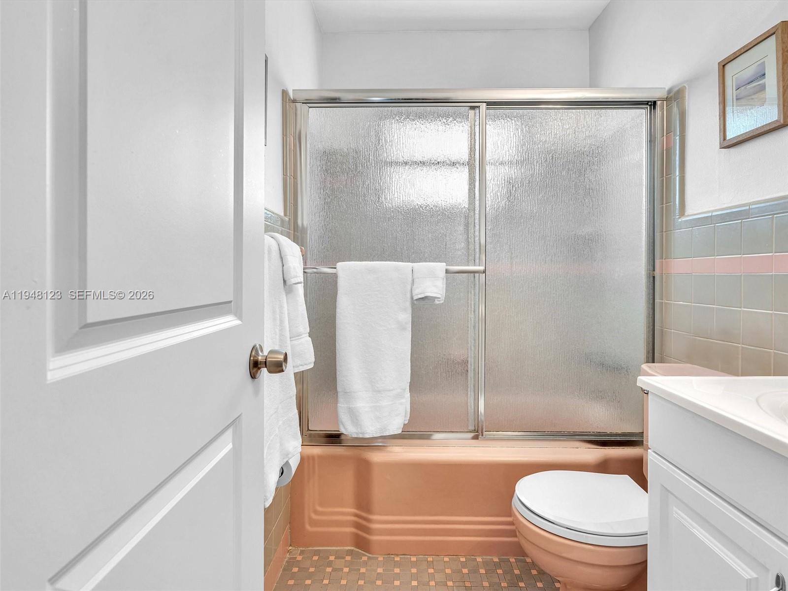 HOLLYWOOD PARK - Residential