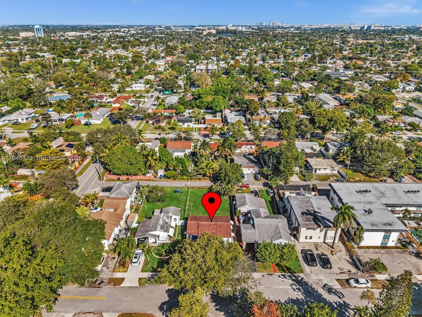 HOLLYWOOD PARK - Residential