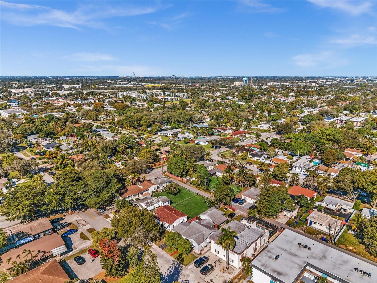 HOLLYWOOD PARK - Residential