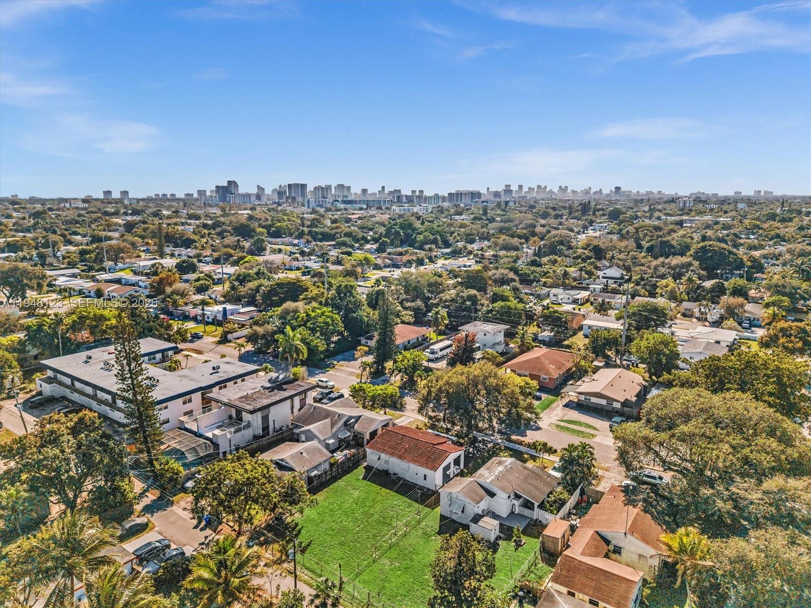 HOLLYWOOD PARK - Residential