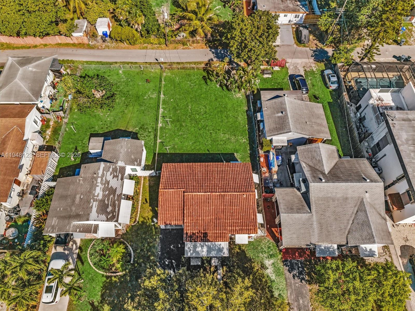 HOLLYWOOD PARK - Residential