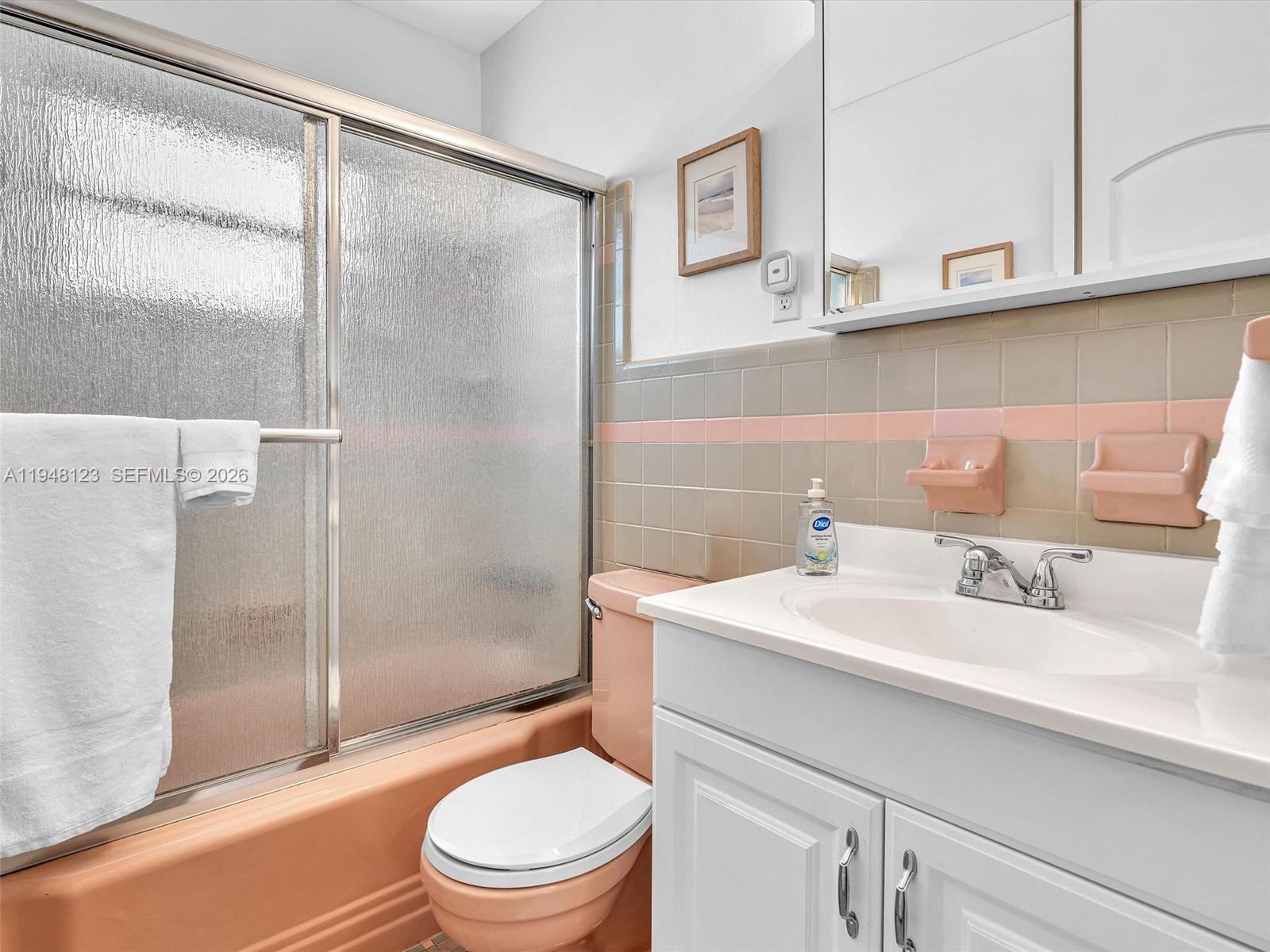 HOLLYWOOD PARK - Residential