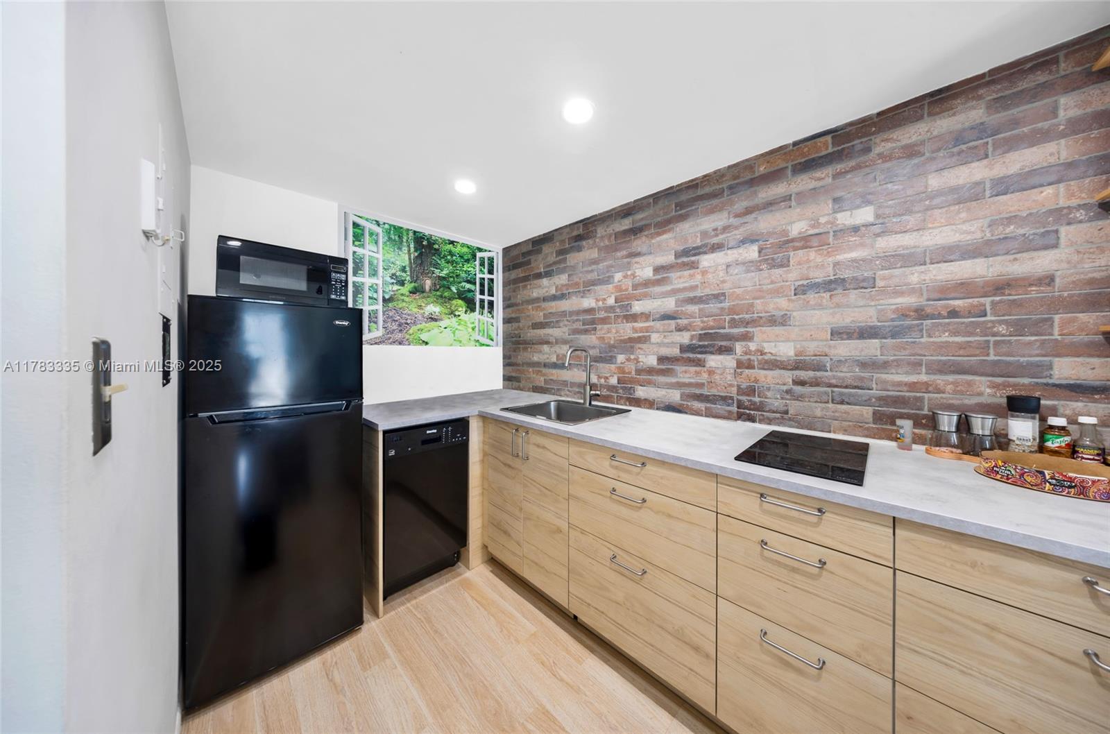 12500 Ne 15th Ave 312, North Miami, Miami-Dade County, Florida - 1 Bathrooms - 