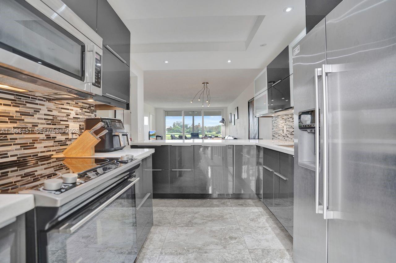 NO 22 PALM-AIRE COUNTRY C - Residential