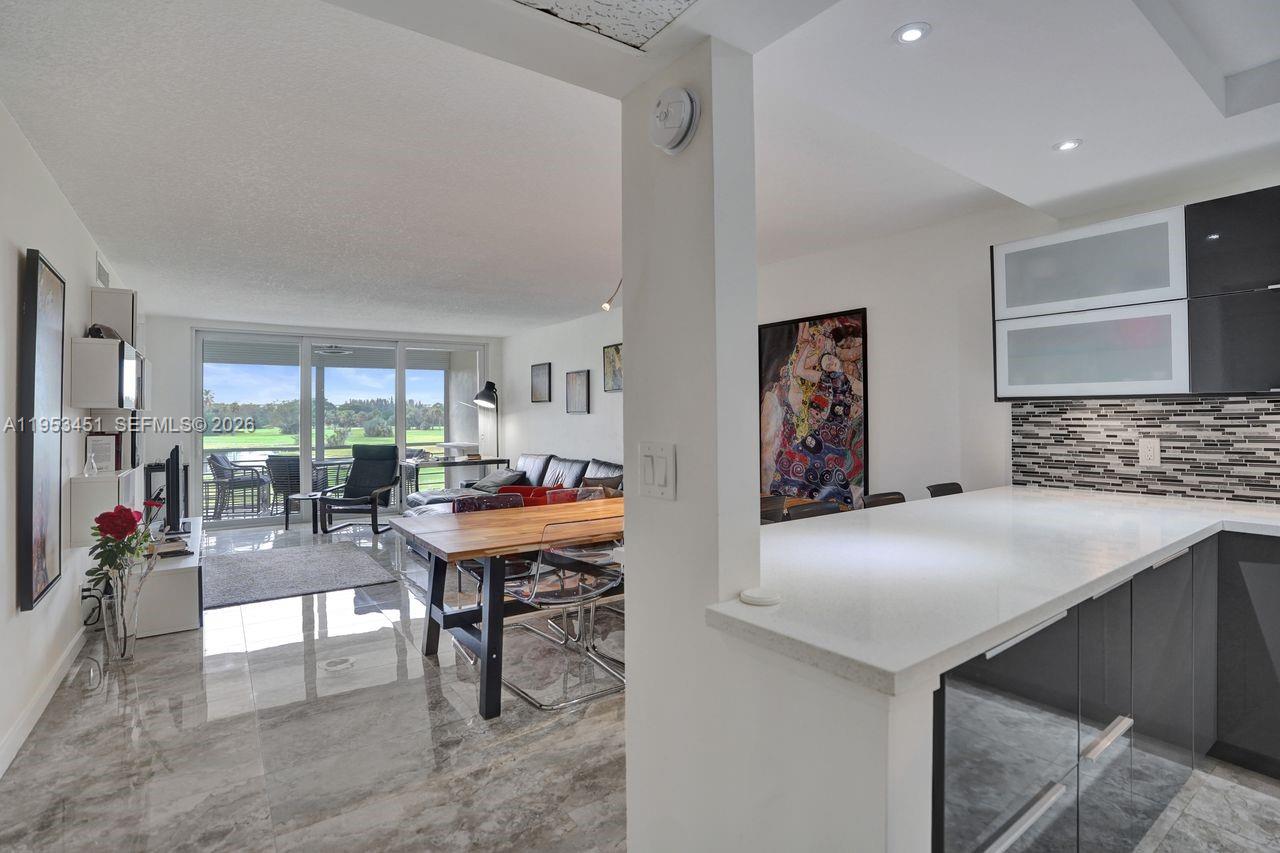 NO 22 PALM-AIRE COUNTRY C - Residential