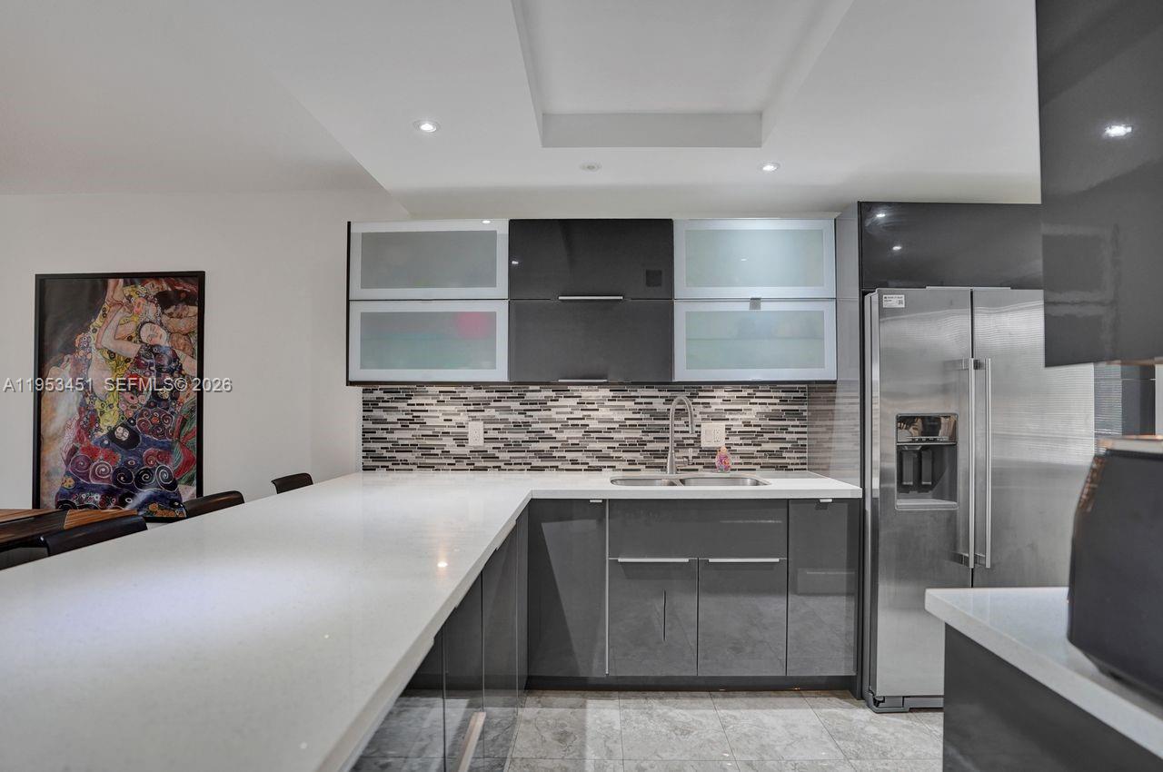 NO 22 PALM-AIRE COUNTRY C - Residential