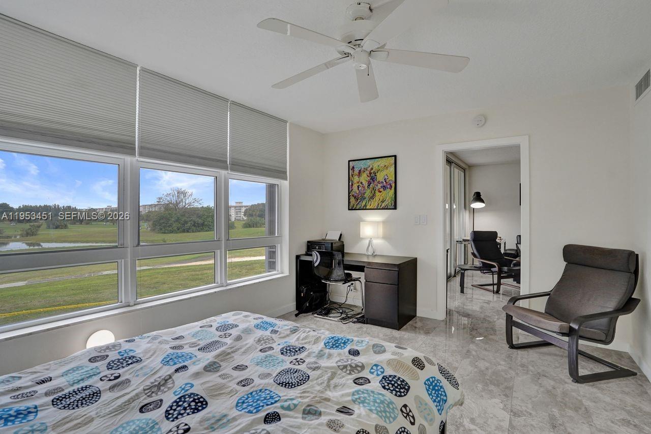 NO 22 PALM-AIRE COUNTRY C - Residential