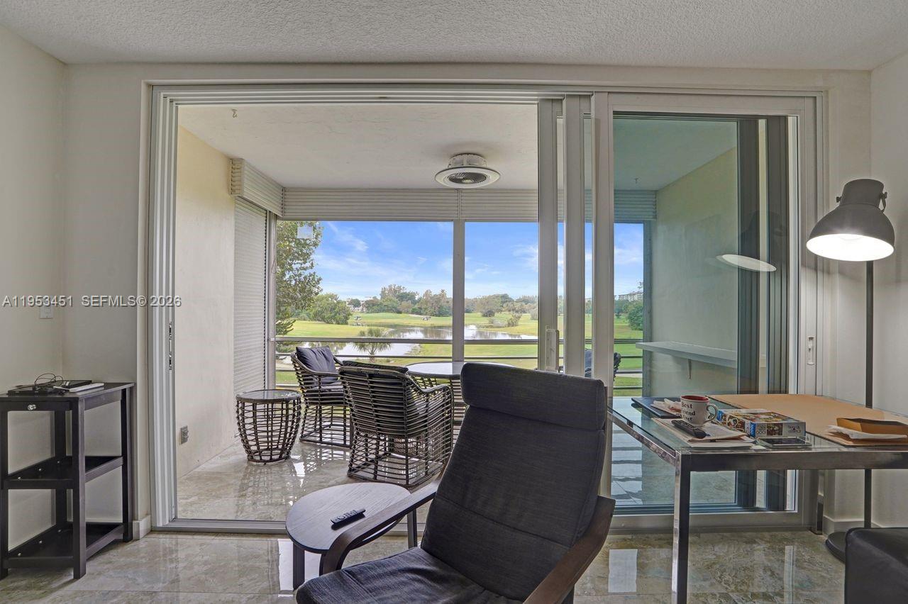 NO 22 PALM-AIRE COUNTRY C - Residential