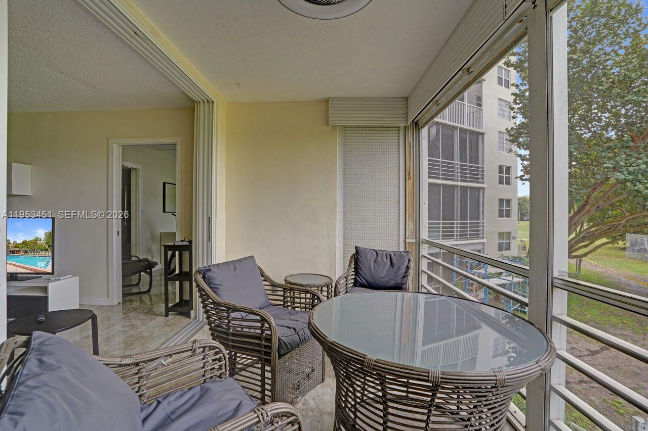 NO 22 PALM-AIRE COUNTRY C - Residential