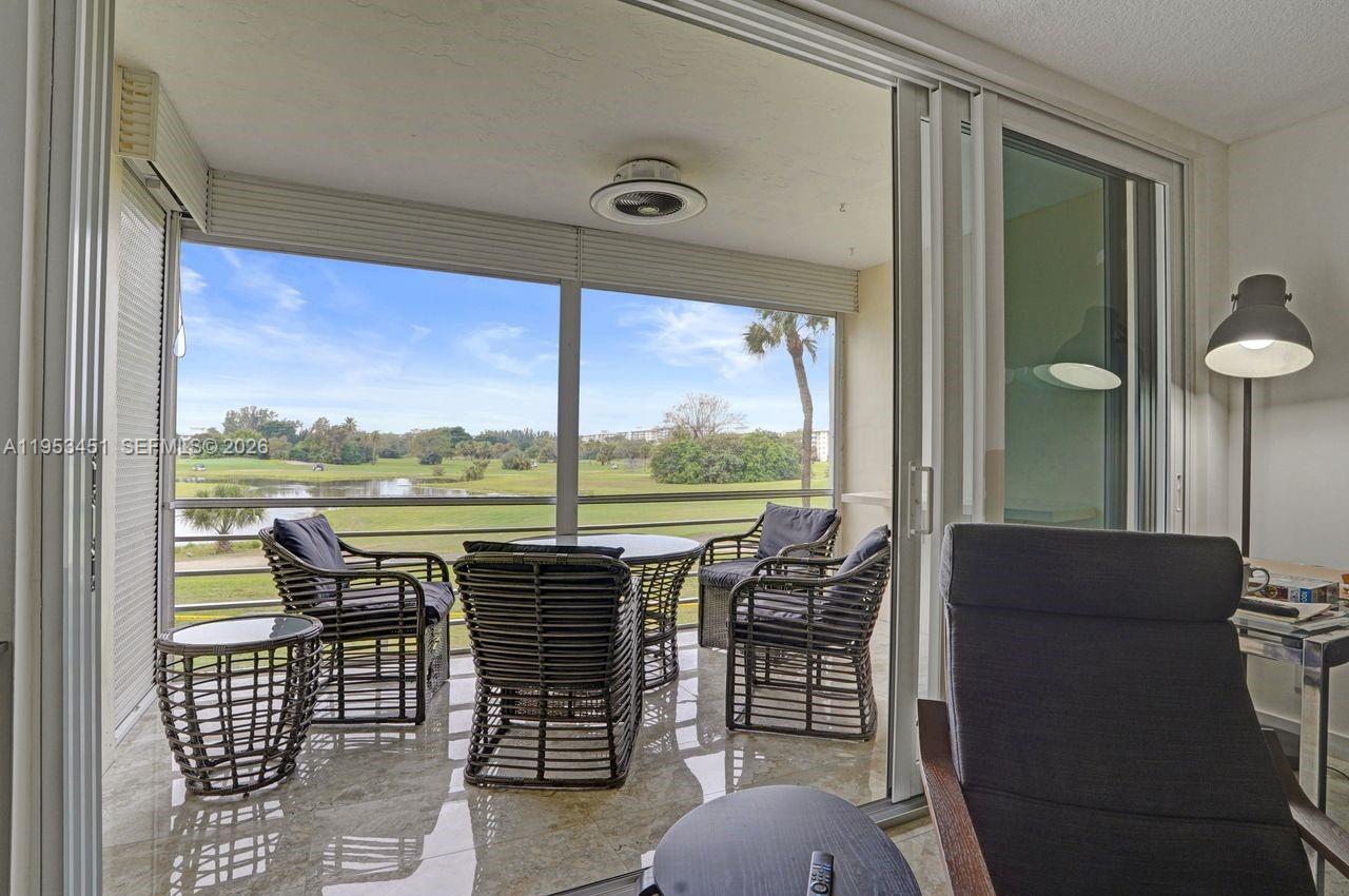 NO 22 PALM-AIRE COUNTRY C - Residential