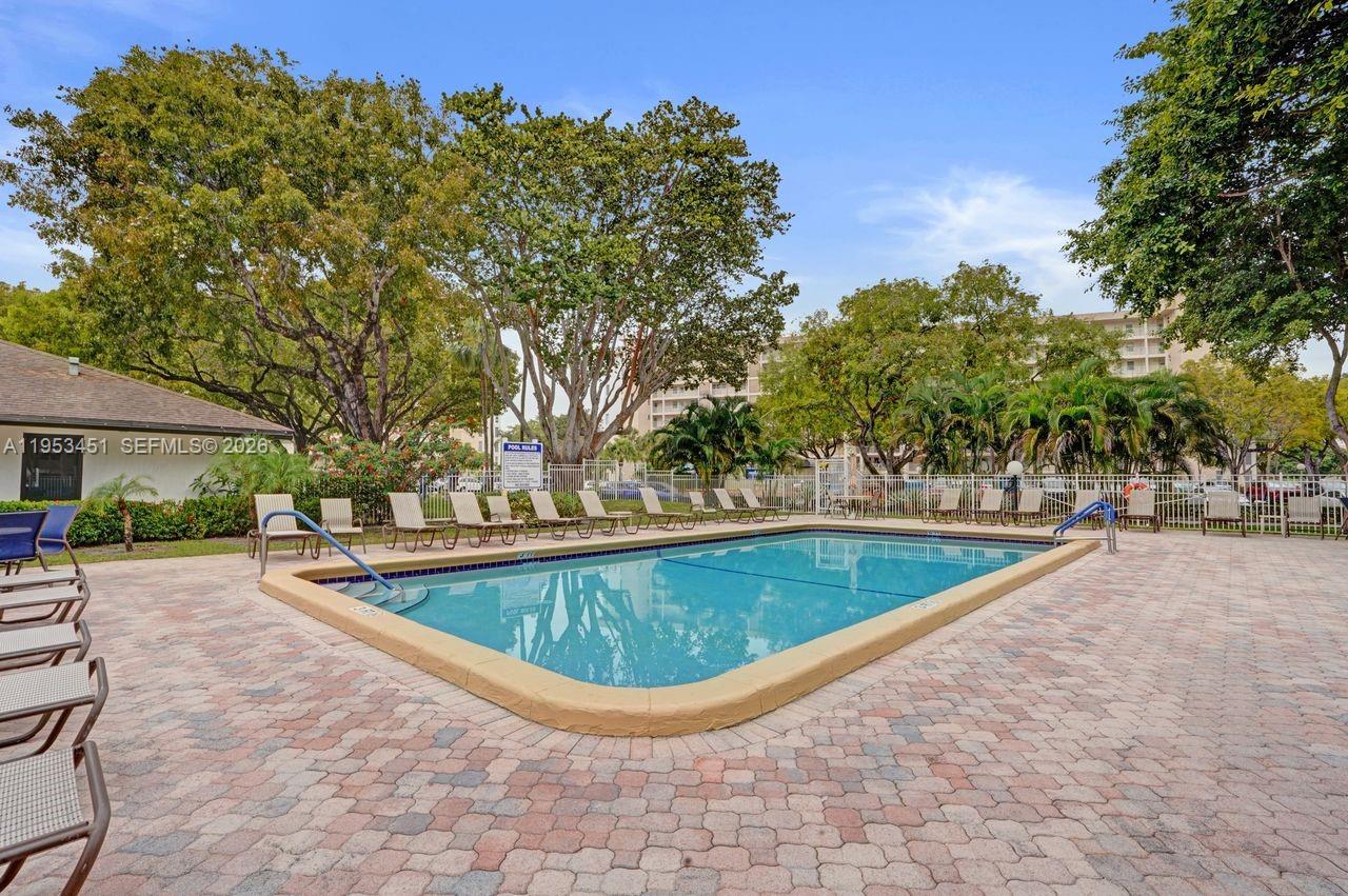 NO 22 PALM-AIRE COUNTRY C - Residential