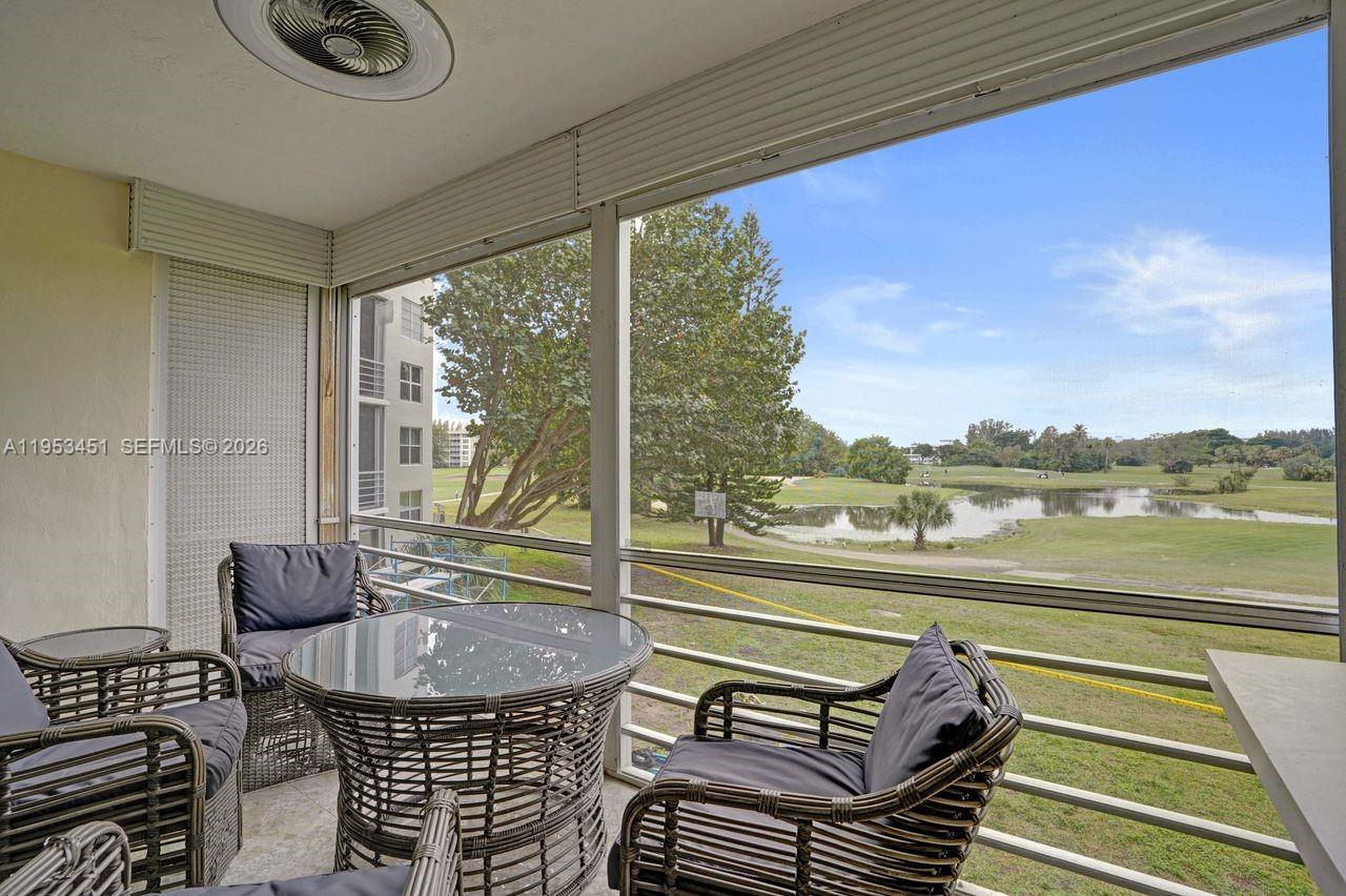 NO 22 PALM-AIRE COUNTRY C - Residential