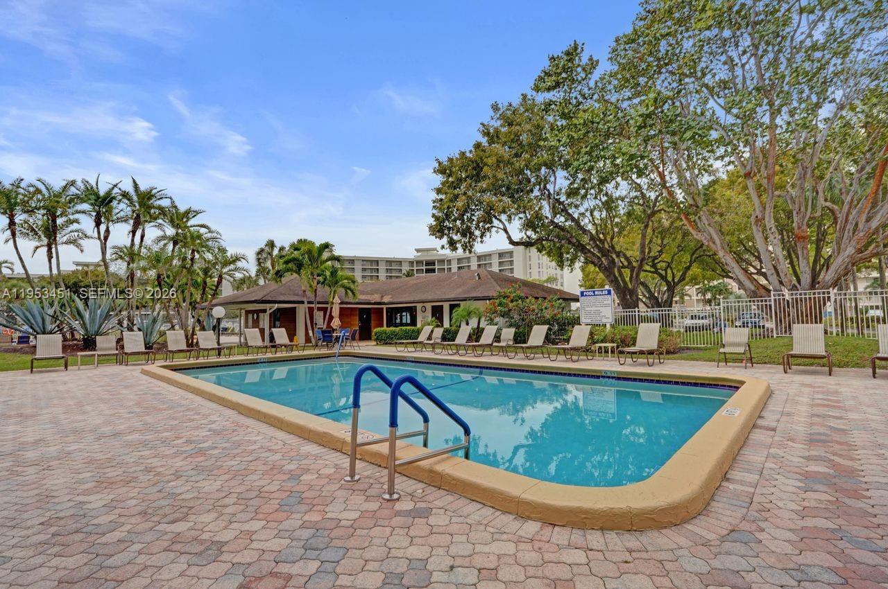 NO 22 PALM-AIRE COUNTRY C - Residential