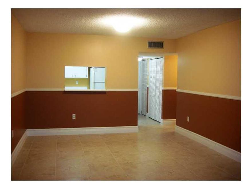 NICELY KEPT 1 BEDROOM 1 BATH UNIT IN GOLFVIEW CLUB CONDOMINIUM IN FONTAINEBLEAU. CLOSE TO EVERYTHING. NEW A/C AND WATER HEATER. LAUNDRY ON THE SAME FLOOR. VERY QUIET LOCATION AND BUILDING IS SAFE AND PRIVATE. LOCATED NEAR MAJOR HIGHWAYS, SHOPPING CENTERS  AND SCHOOLS. ONE ASSIGNED PARKING SPACE AND GUEST SPACES AVAILABLE!
