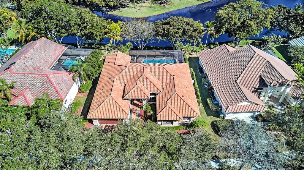 Photo of 1004 Trailmore Ln, Weston, FL 33326 (MLS # A11330619)