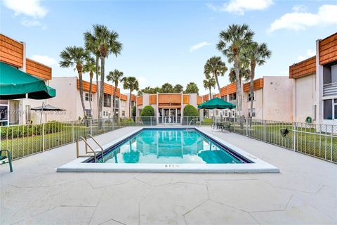 7610 Stirling Rd 207C Davie FL 33024