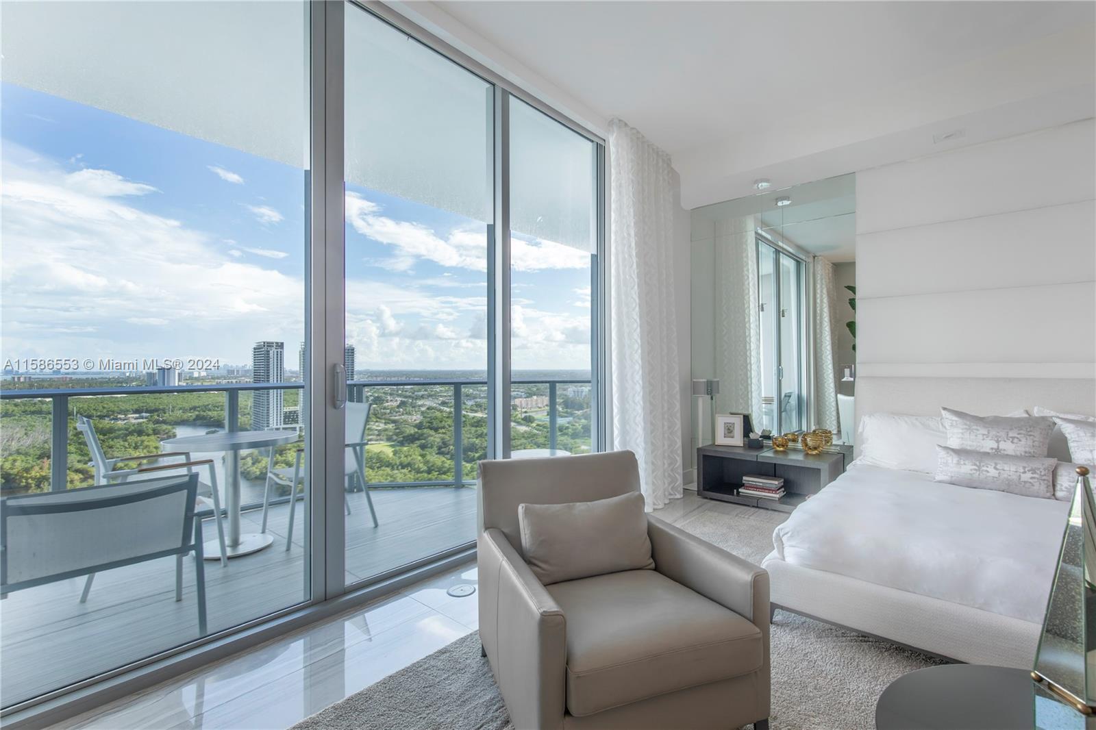 MARINA PALMS RESIDENCES S - Residential