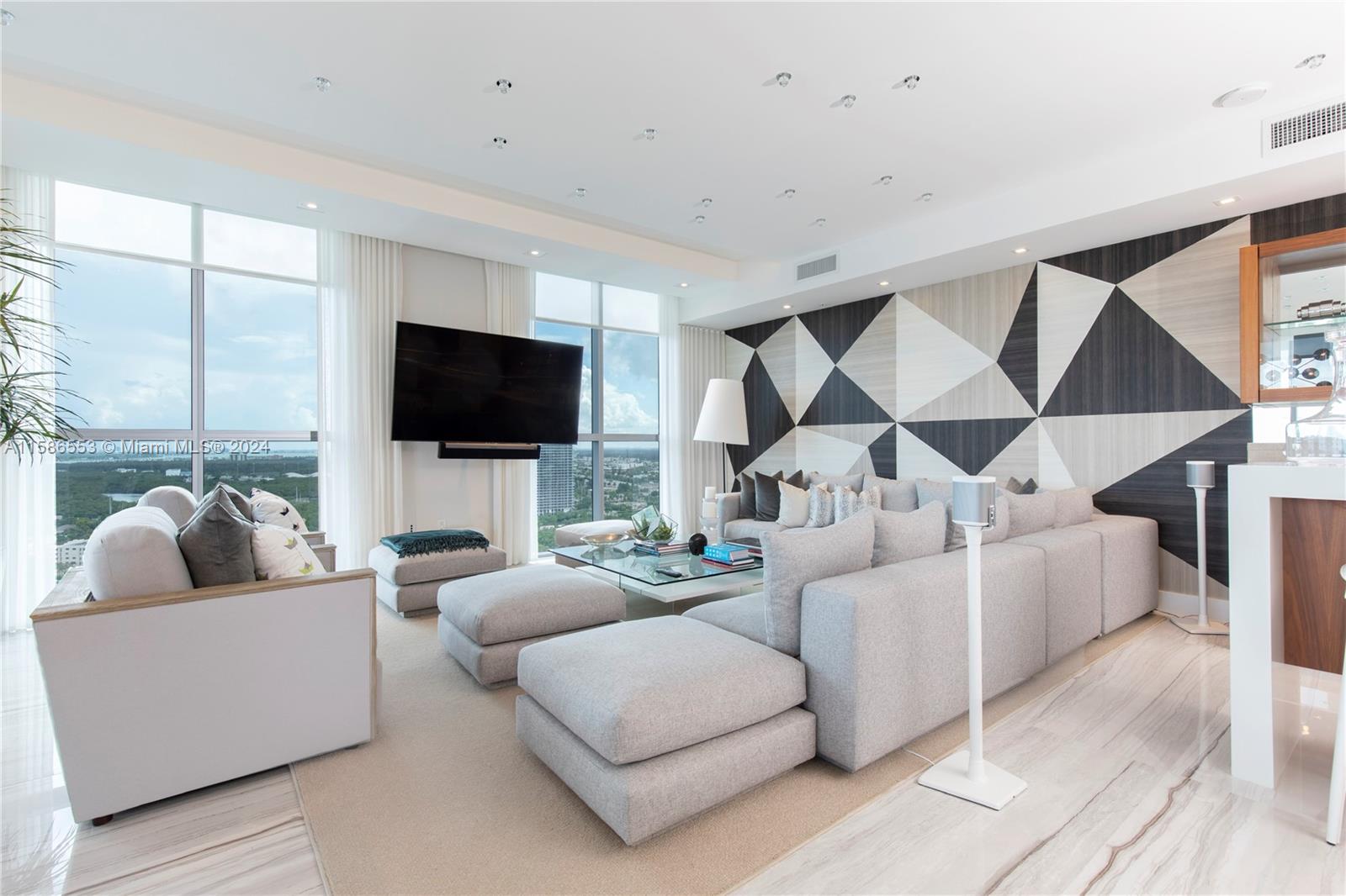MARINA PALMS RESIDENCES S - Residential