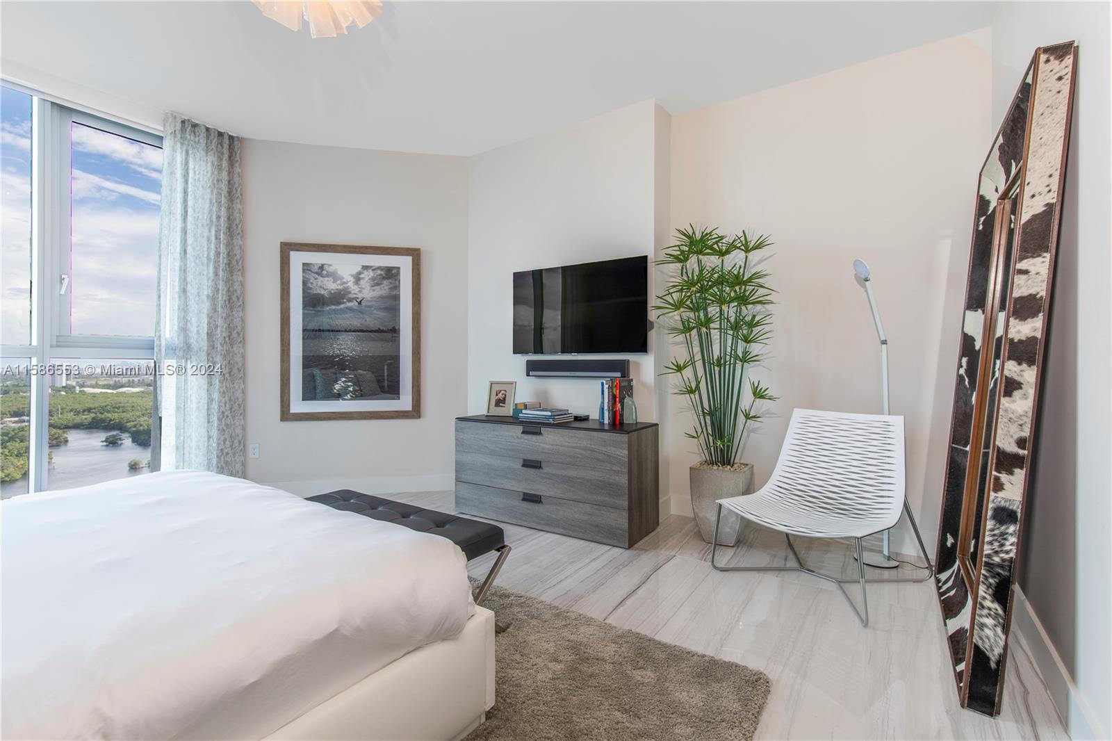 MARINA PALMS RESIDENCES S - Residential