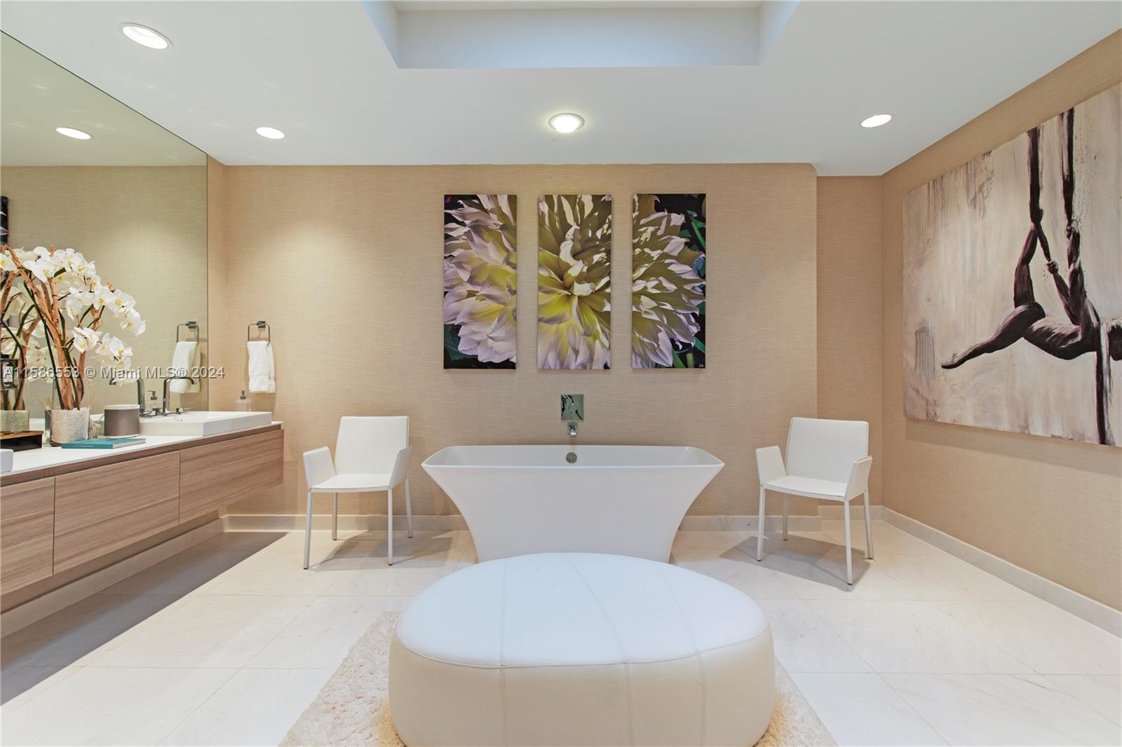 MARINA PALMS RESIDENCES S - Residential