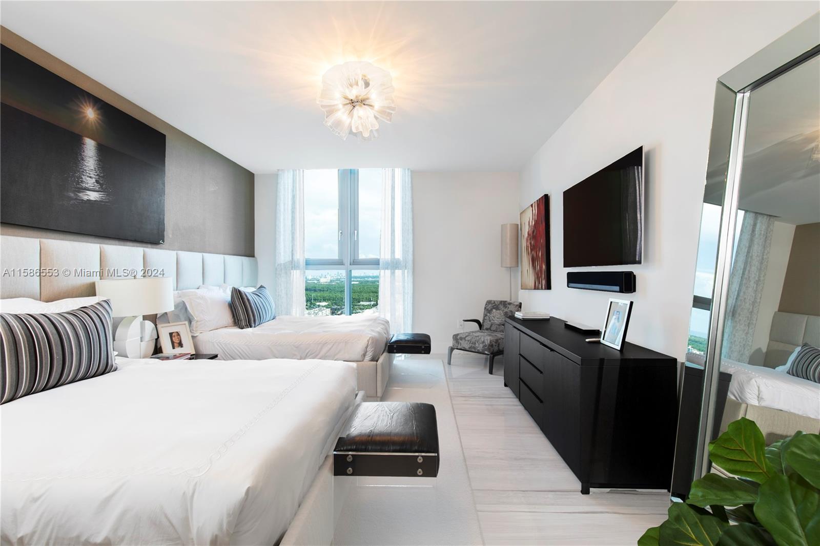 MARINA PALMS RESIDENCES S - Residential