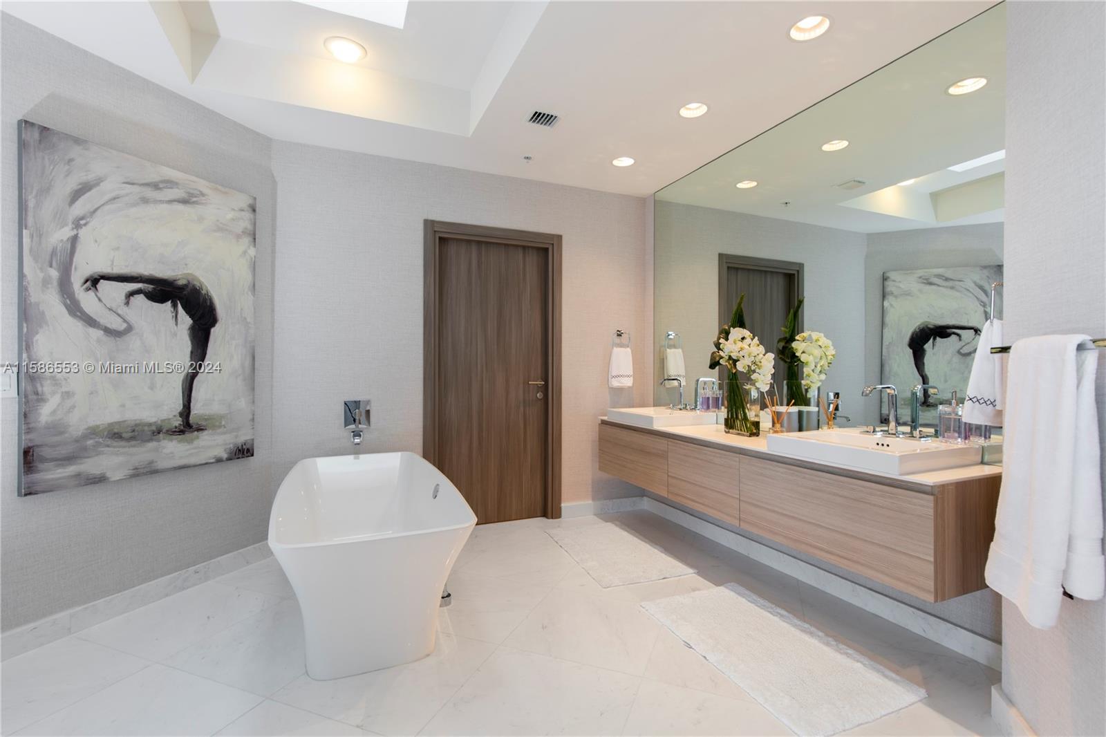MARINA PALMS RESIDENCES S - Residential