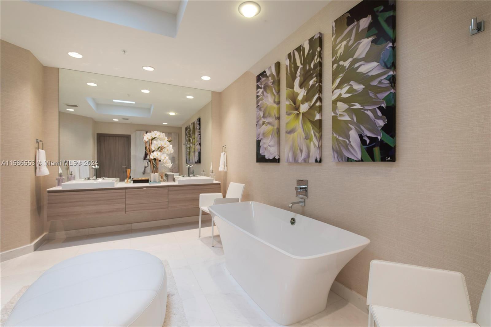 MARINA PALMS RESIDENCES S - Residential