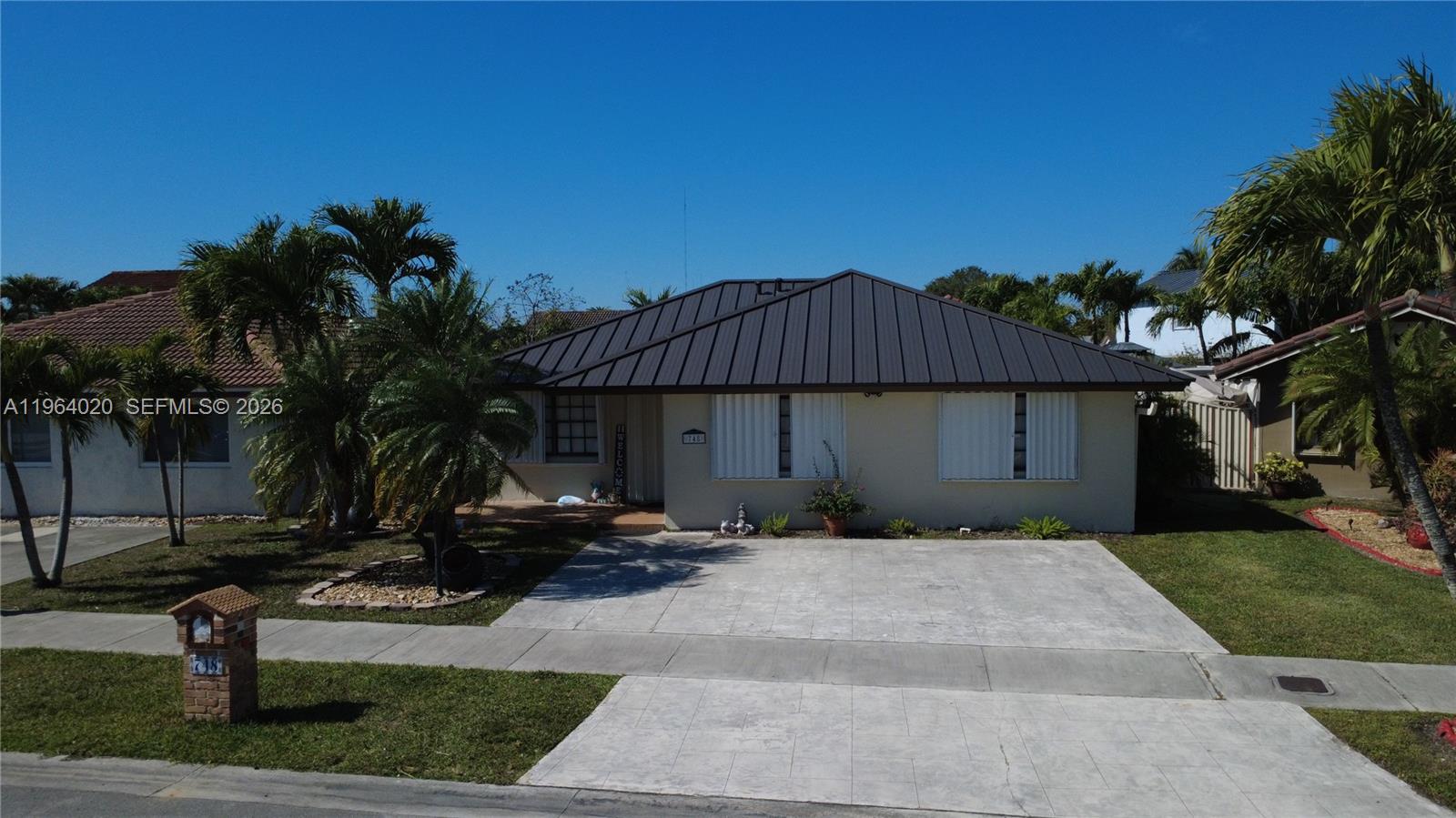 LEOMAR HOMES - Residential