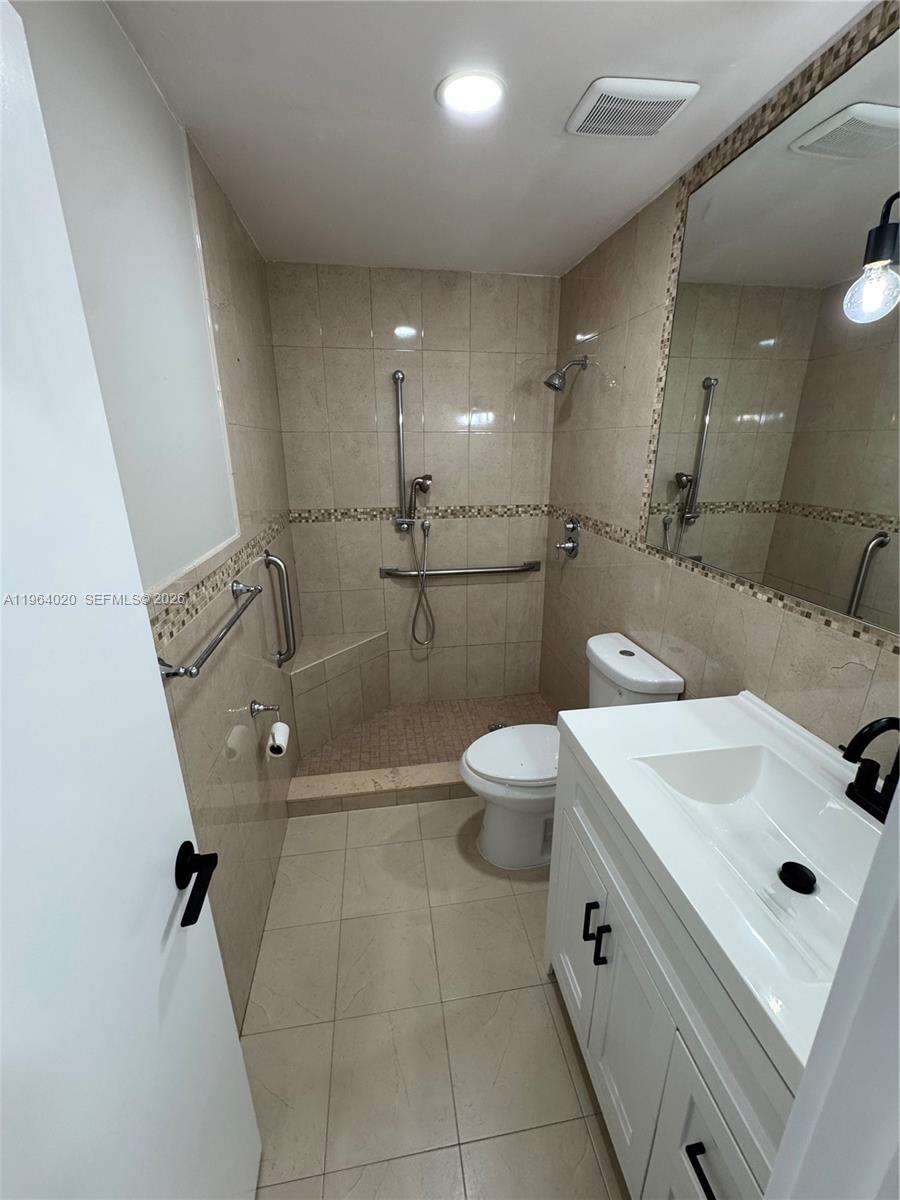 LEOMAR HOMES - Residential