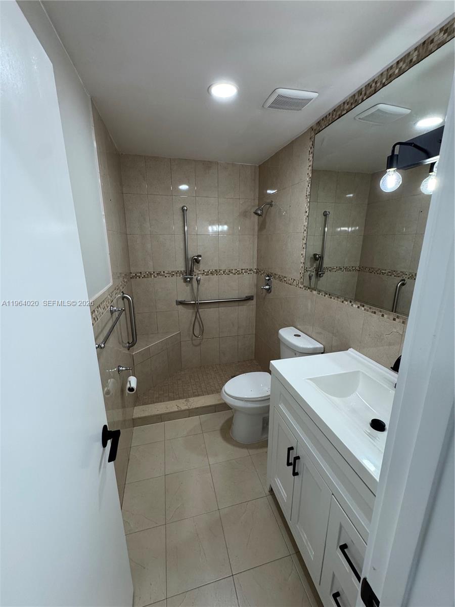 LEOMAR HOMES - Residential