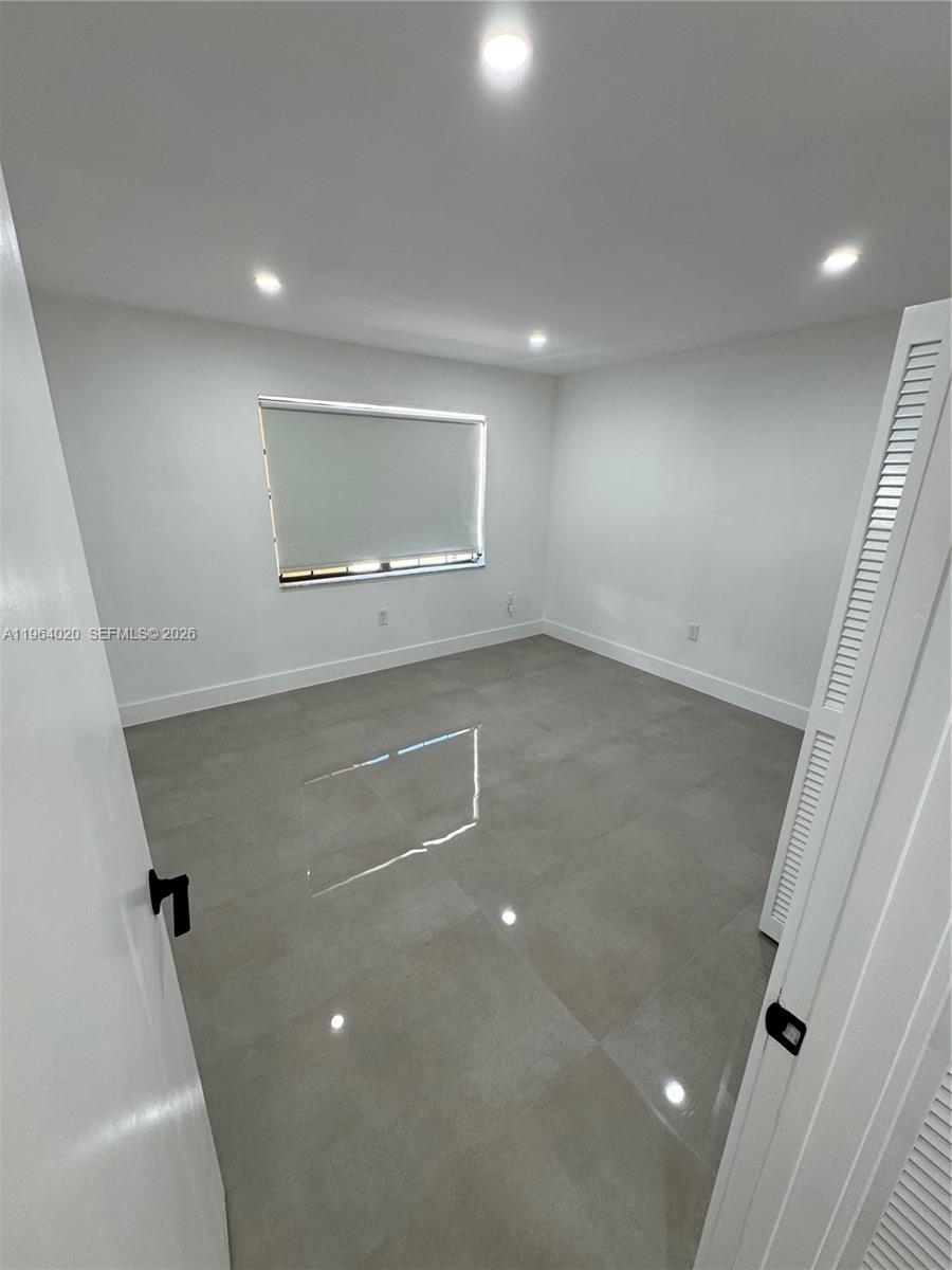 LEOMAR HOMES - Residential