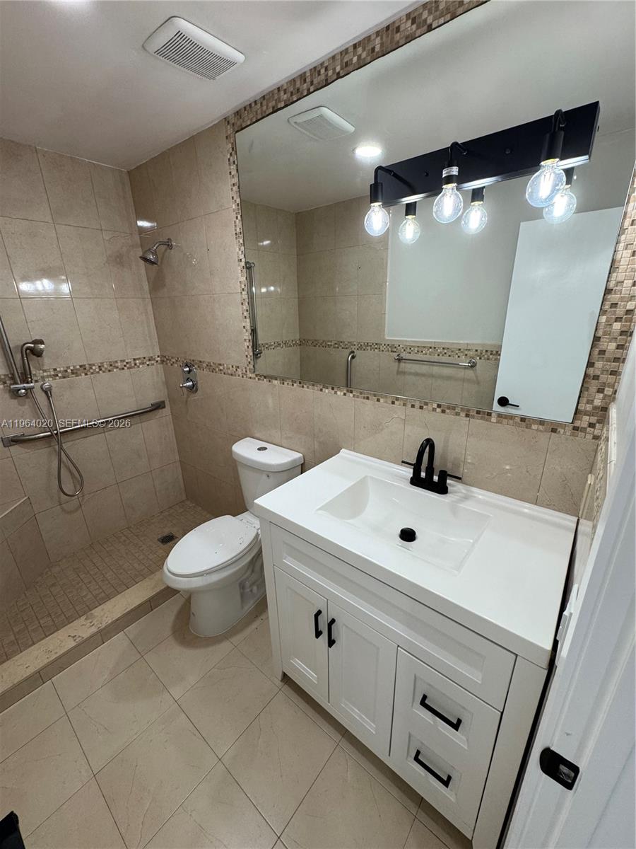 LEOMAR HOMES - Residential