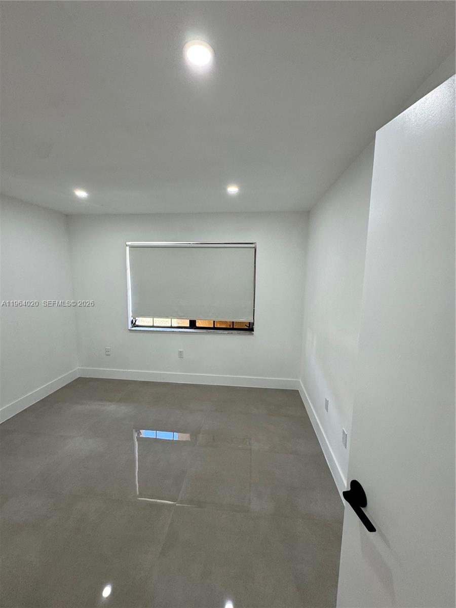 LEOMAR HOMES - Residential