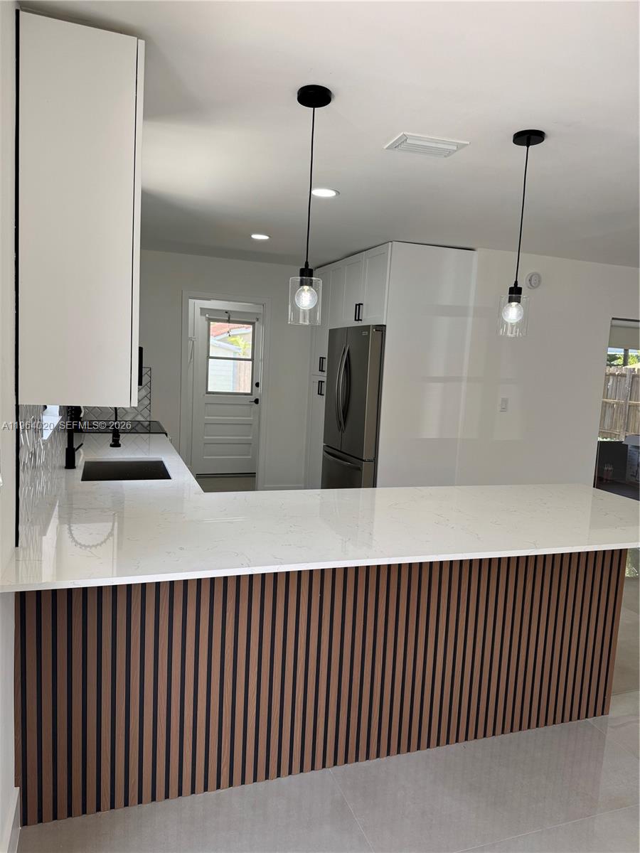 LEOMAR HOMES - Residential