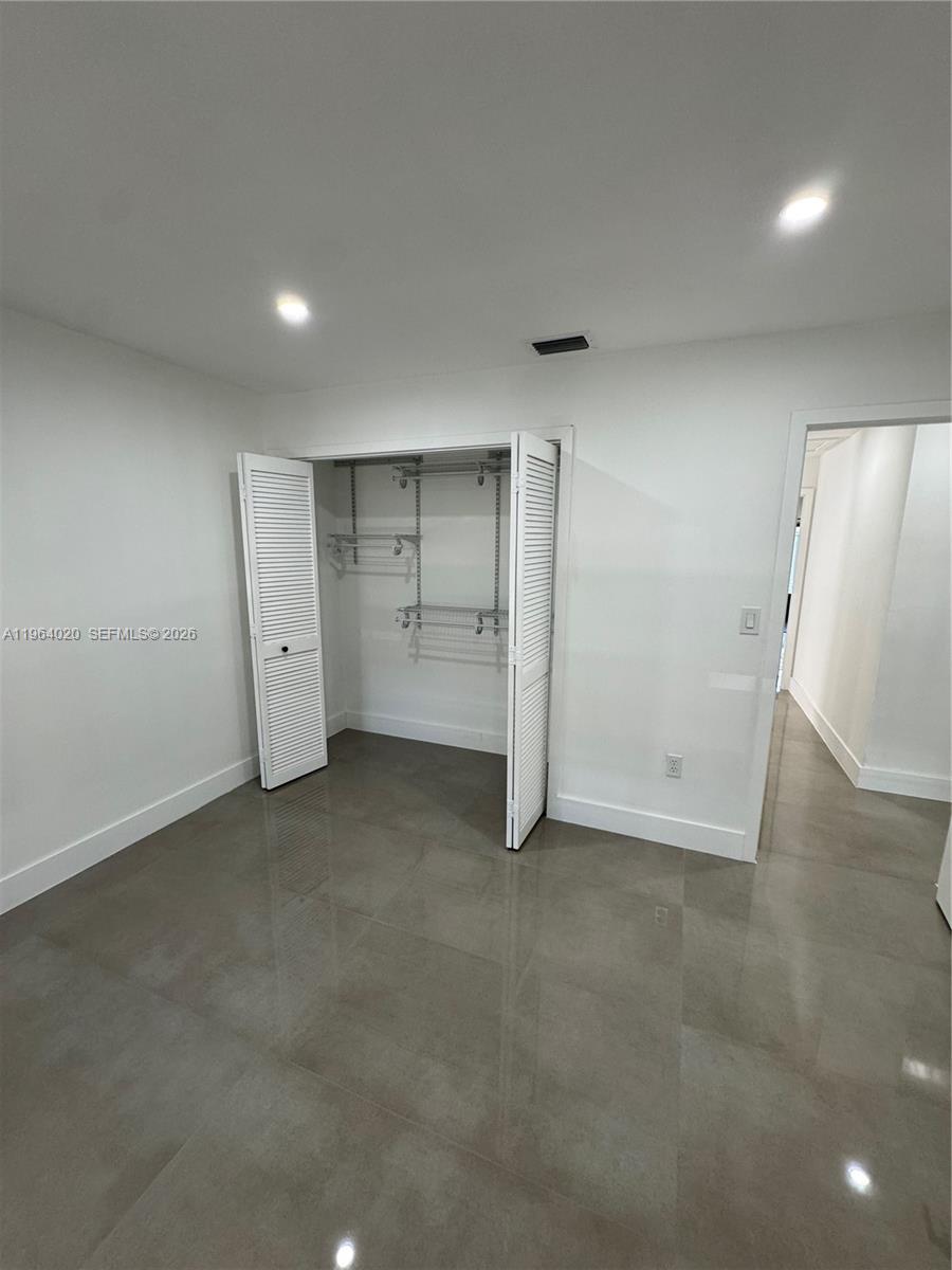 LEOMAR HOMES - Residential