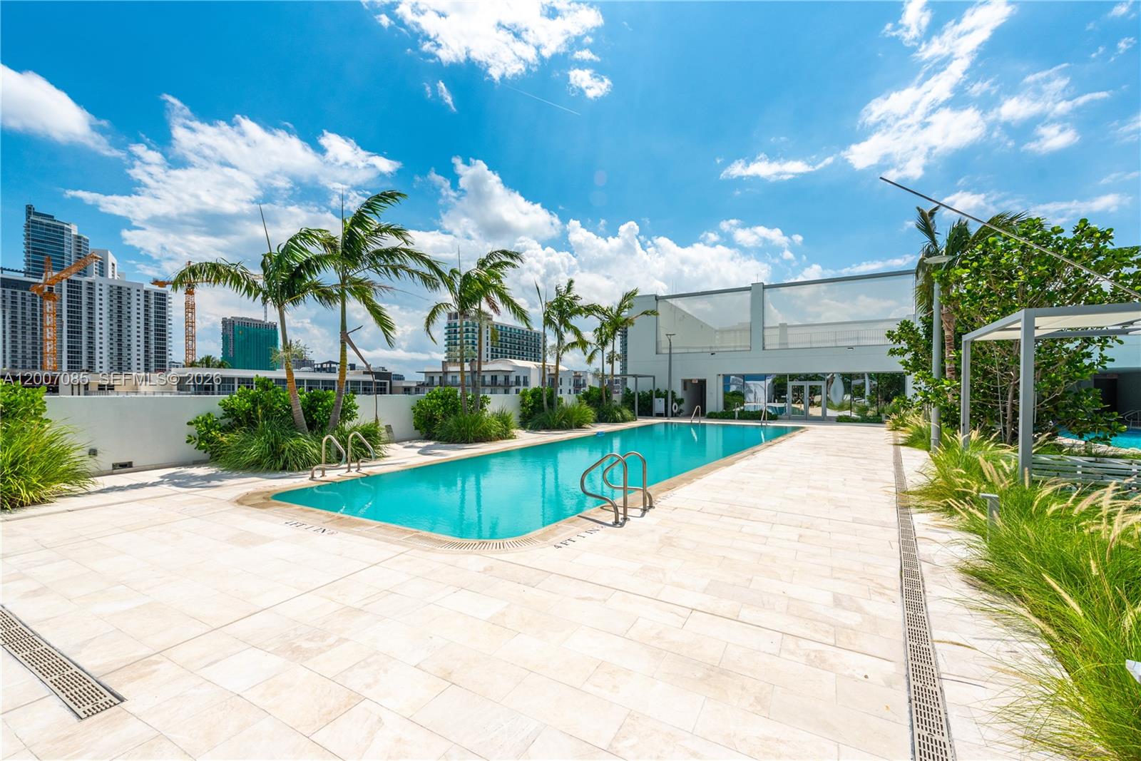 ESCOTTONIA PARK - Residential