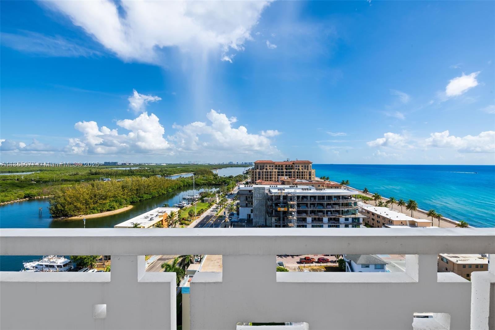 HOLLYWOOD TOWERS CONDO - Residential