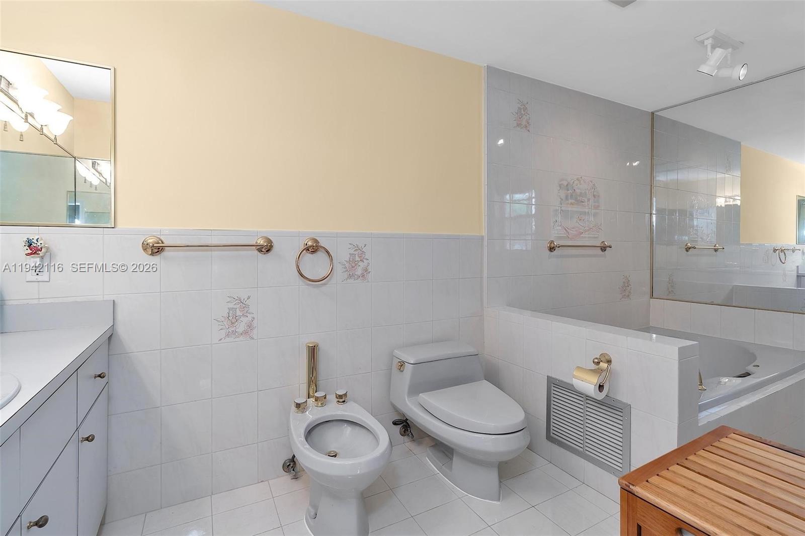 LA GORCE GOLF SUB - Residential