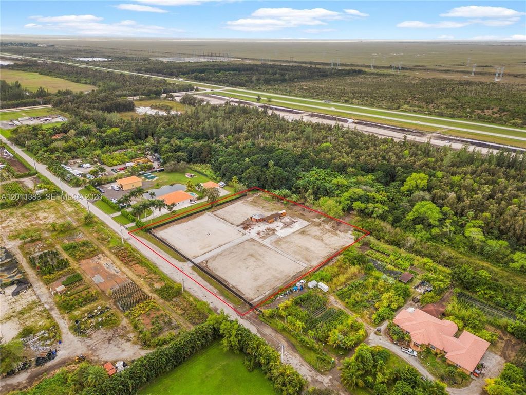 Photo of 5601 SW 210th Ter, Southwest Ranches, FL 33332 (MLS # A12011383)