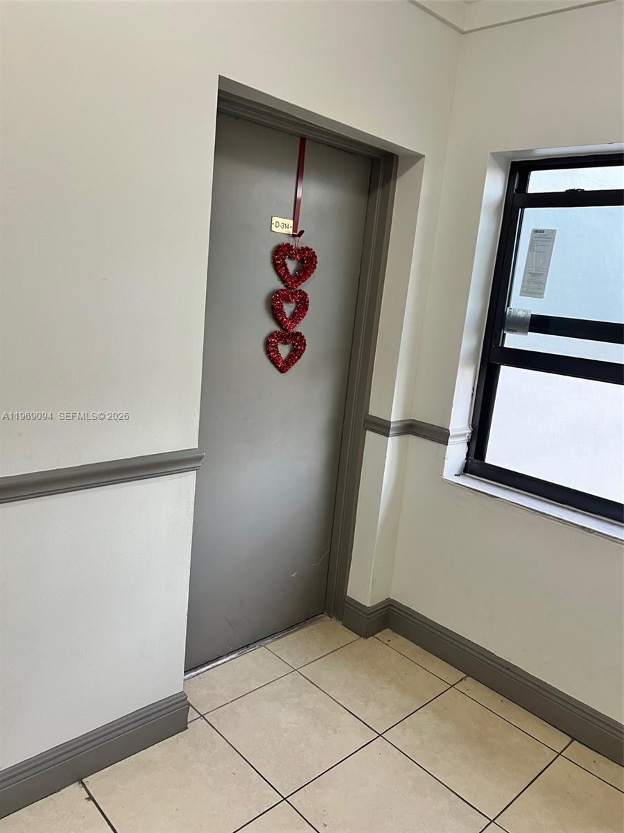 10431 N Kendall Dr D314