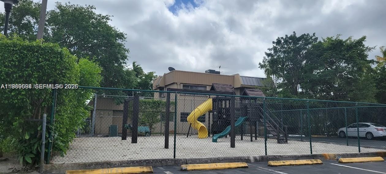 NOB HILL WEST CONDO - Residential