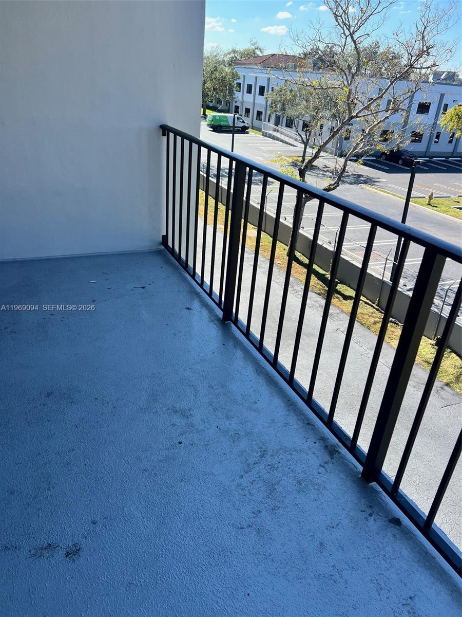 NOB HILL WEST CONDO - Residential