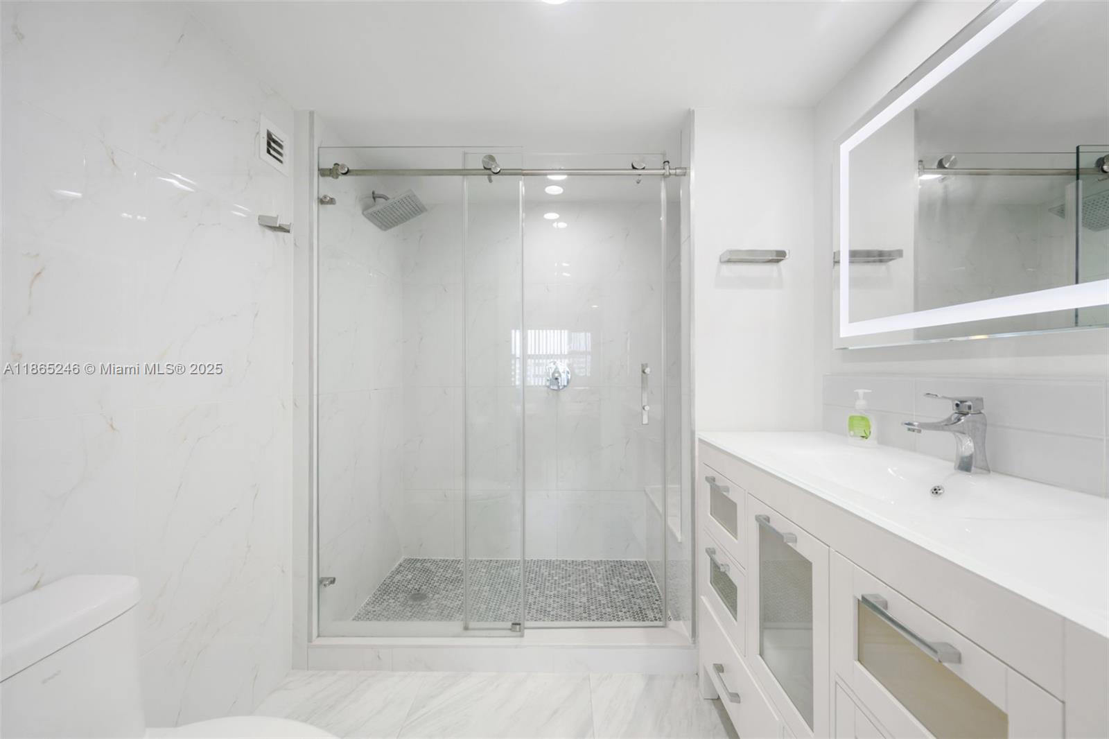 TIFFANY GARDENS NORTH CON - Residential Lease