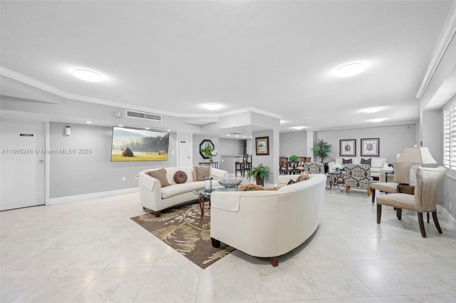 TIFFANY GARDENS NORTH CON - Residential Lease