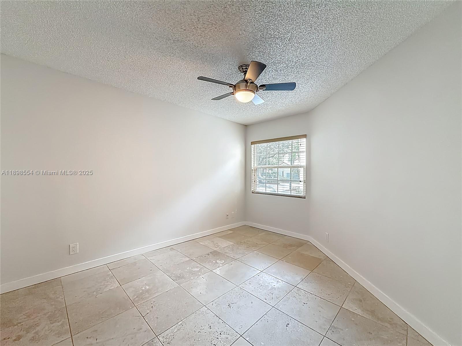 COUNTRY ISLES PHASE II - Residential