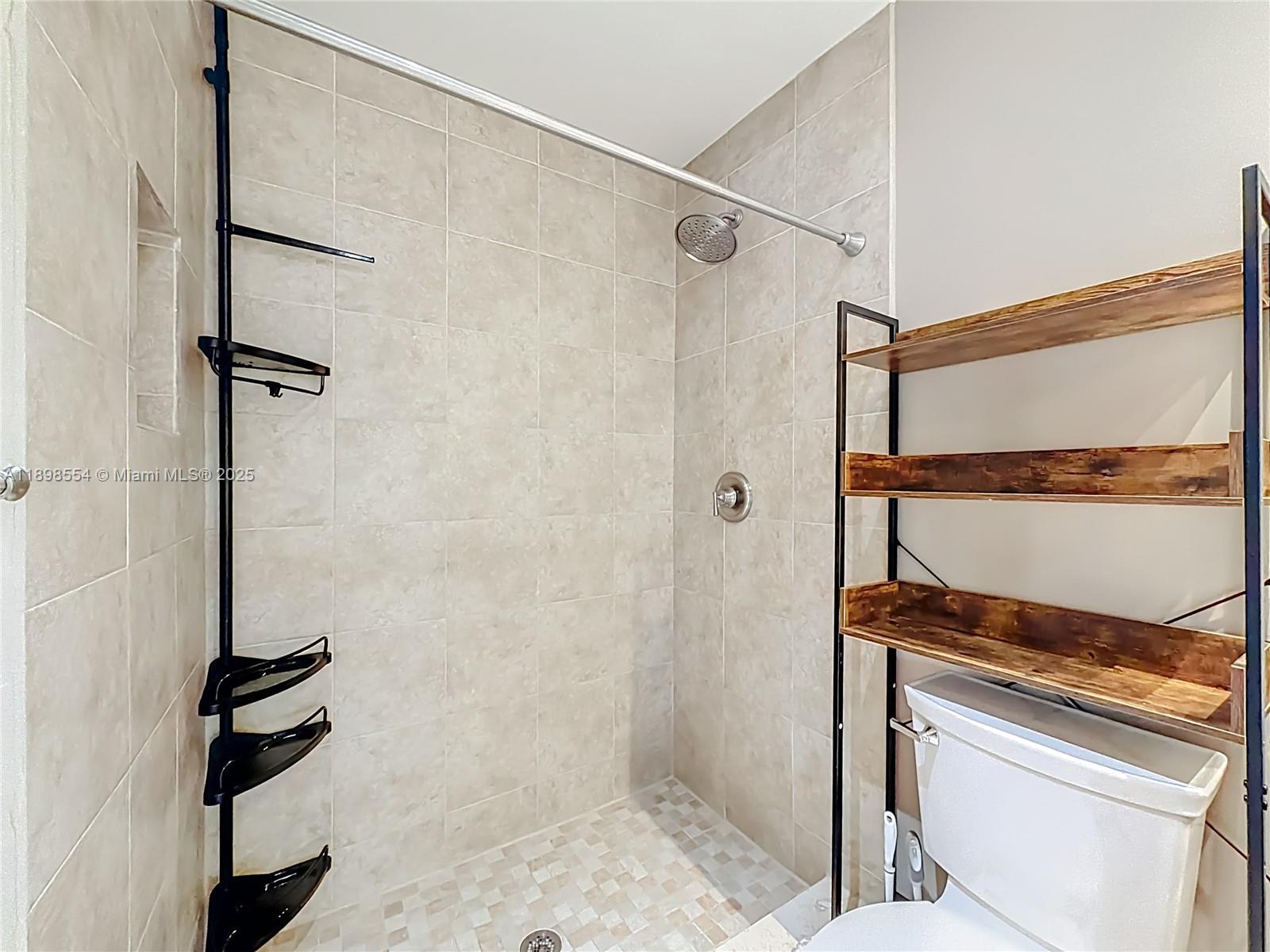 COUNTRY ISLES PHASE II - Residential