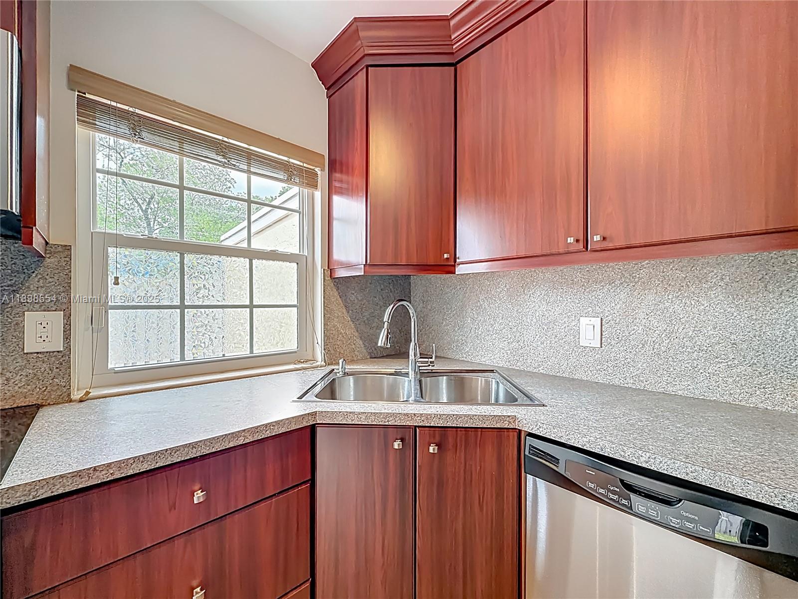 COUNTRY ISLES PHASE II - Residential