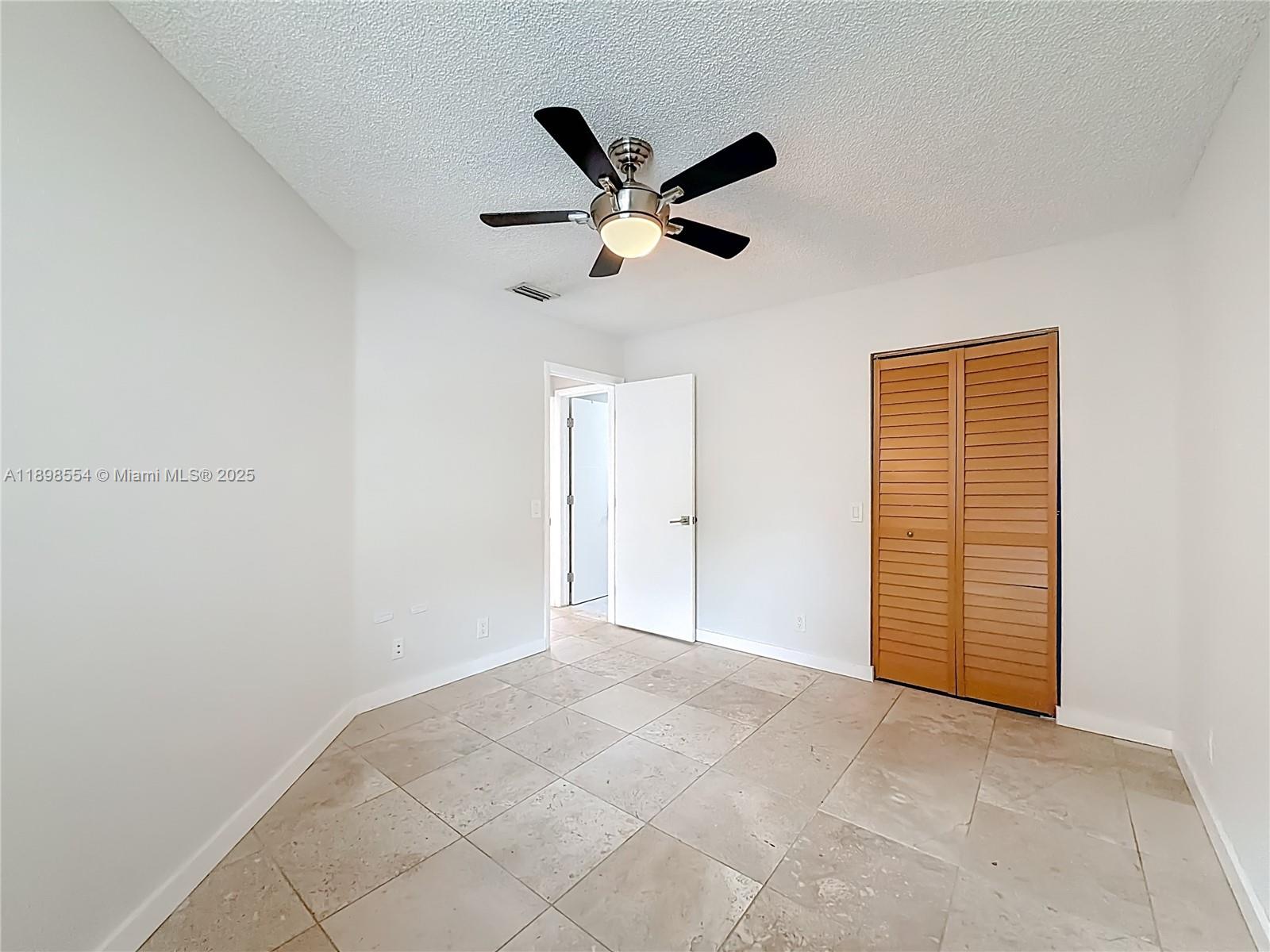 COUNTRY ISLES PHASE II - Residential