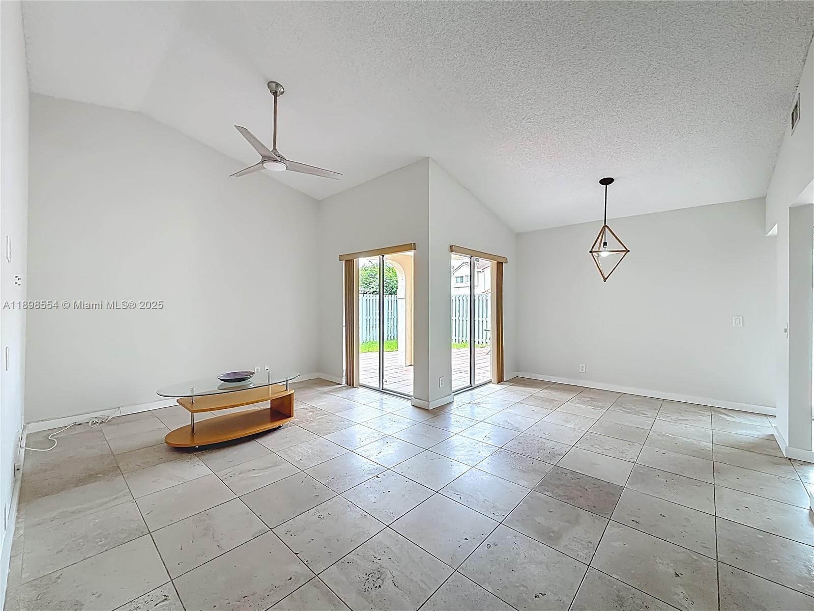 COUNTRY ISLES PHASE II - Residential