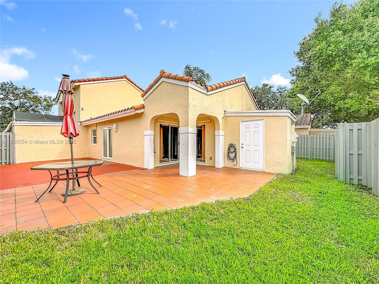 COUNTRY ISLES PHASE II - Residential